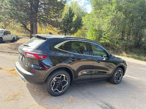 New 2026 Ford Escape Platinum image 5