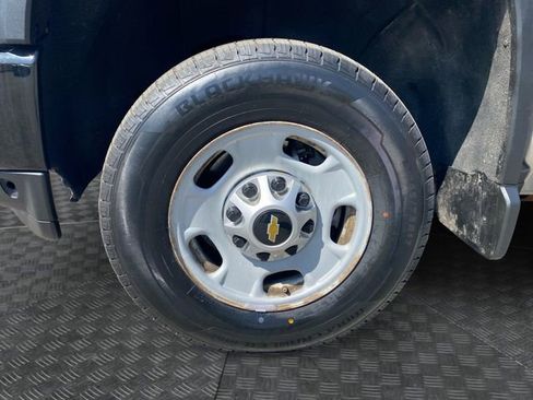 Used 2021 Chevrolet Silverado 2500 W/T image 30