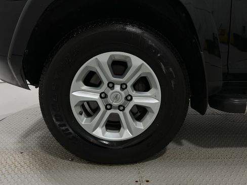 Used 2018 Toyota 4Runner SR5 Premium image 36