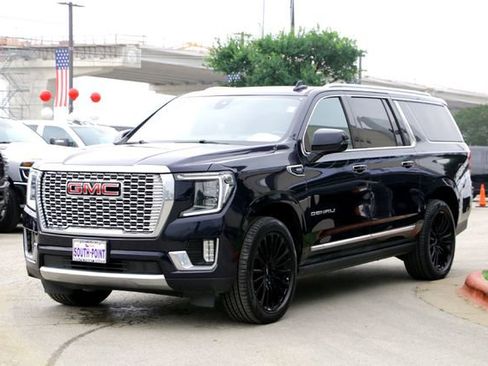 Used 2022 GMC Yukon XL Denali w/ Denali Premium Package RWD image 7
