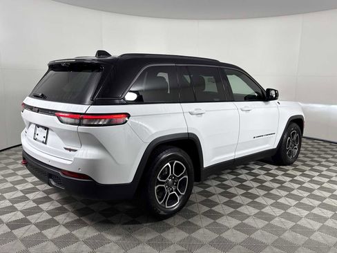 Used 2022 Jeep Grand Cherokee Trailhawk w/ Luxury Tech Group III image 8