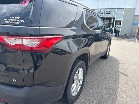 Used 2019 Chevrolet Traverse LT FWD image 3
