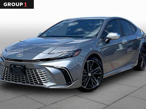 Used 2025 Toyota Camry XSE w/ Premium Package FWD image 1