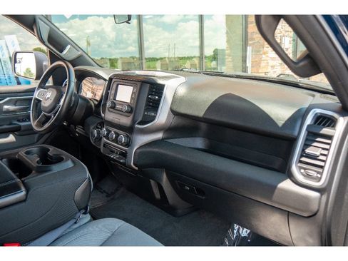 Used 2022 RAM 1500 Big Horn AWD/4WD image 15