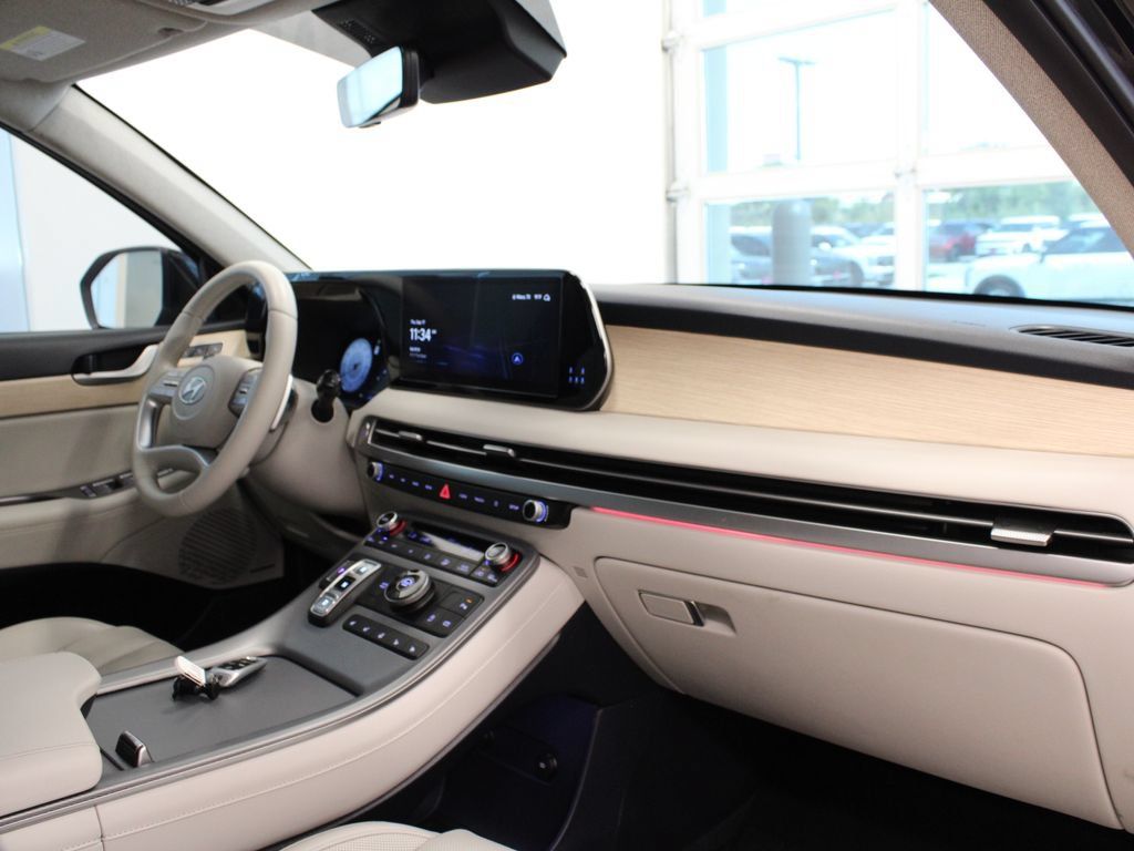 Used 2023 Hyundai Palisade Calligraphy w/ Winter Package FWD image 20