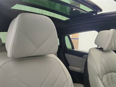 Used 2025 BMW X6 xDrive40i image 23