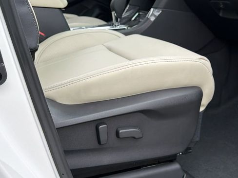 New 2026 Subaru Ascent Limited image 9