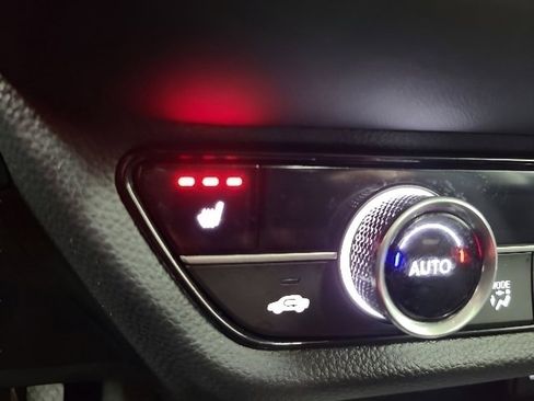 Certified 2025 Honda HR-V EX-L image 34