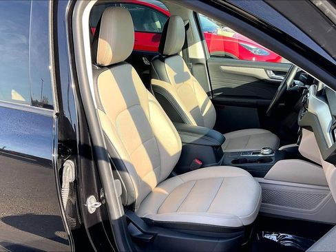 Used 2022 Ford Escape SEL w/ Technology Package image 31