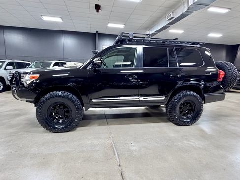 Used 2013 Toyota Land Cruiser AWD/4WD image 12
