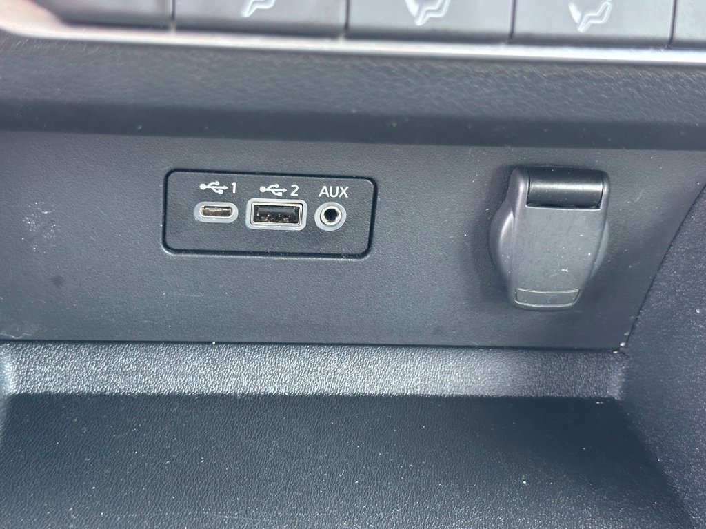 Used 2025 Nissan Altima 2.5 SV FWD image 27