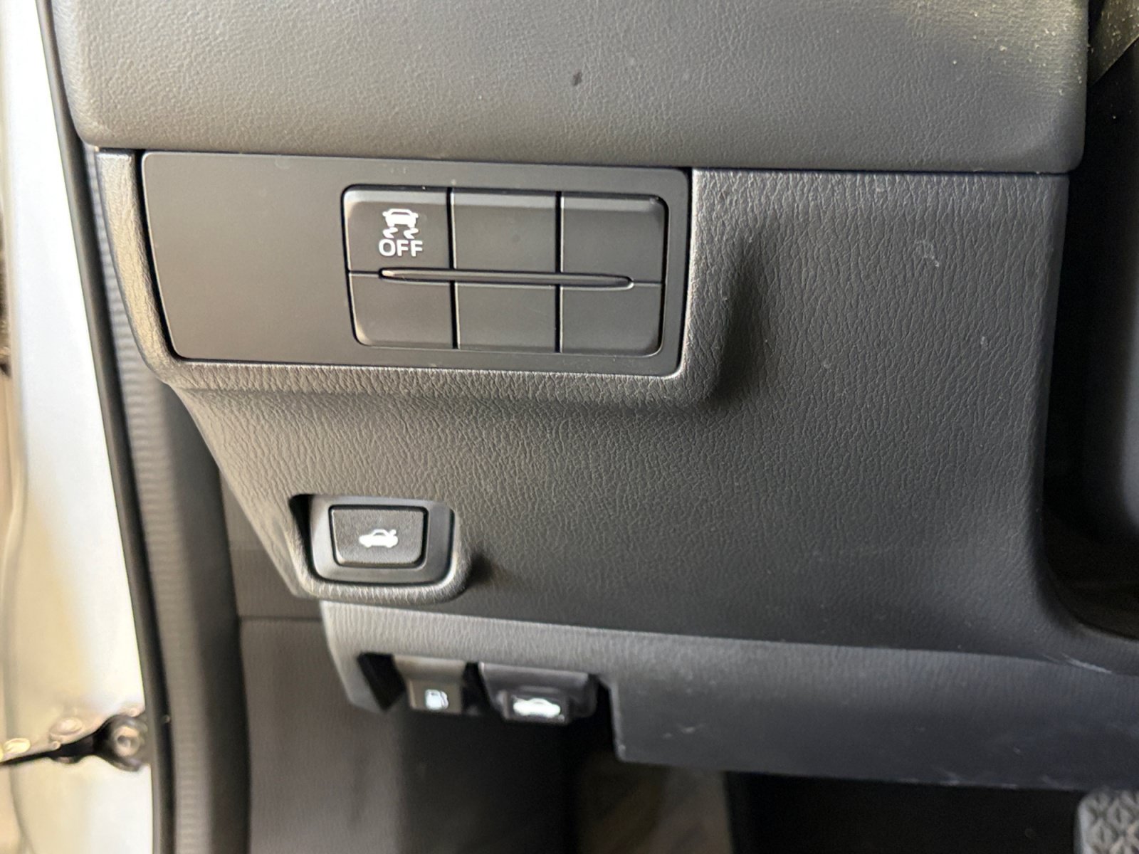 Used 2018 MAZDA MAZDA6 Sport FWD image 21
