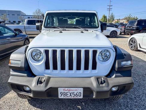 Used 2022 Jeep Wrangler Sport AWD/4WD image 3