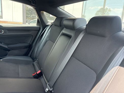 Used 2025 Honda Civic Sport image 5