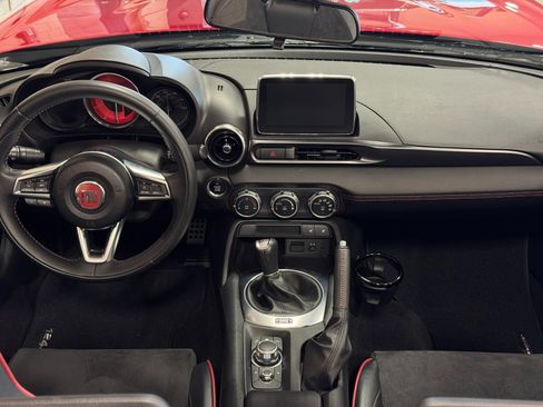 Used 2017 FIAT 124 Spider Abarth image 60