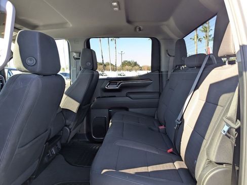 Used 2025 Chevrolet Silverado 1500 LT image 14