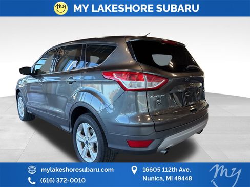Used 2015 Ford Escape SE image 5