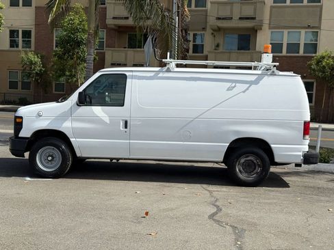 Used 2013 Ford E-150 and Econoline 150 RWD image 3