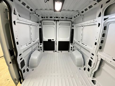 New 2025 RAM ProMaster 1500 w/ Quick Order Package 22H SLT+ image 3