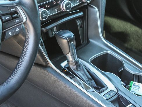 Used 2018 Honda Accord Sport image 20