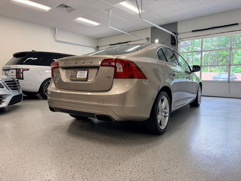 Used 2014 Volvo S60 T5 FWD image 8