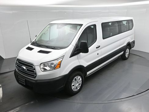 Certified 2019 Ford Transit 350 XLT RWD image 37
