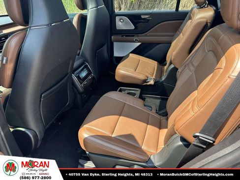Used 2020 Lincoln Aviator Reserve w/ Equipment Group 202A AWD/4WD image 11