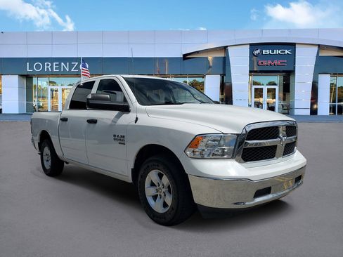 Used 2022 RAM 1500 Classic SLT w/ Trailer & Traction Group image 3