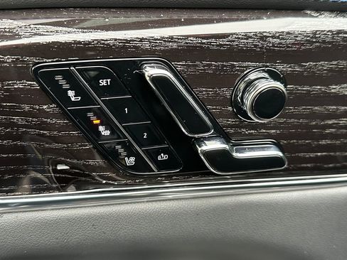 Used 2025 Cadillac Escalade IQ Luxury 1 image 24