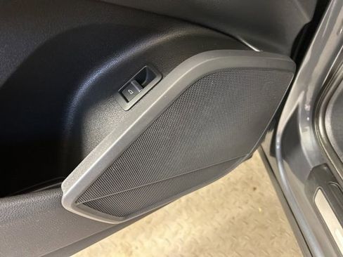 Used 2018 Audi Q5 2.0T Premium Plus w/ Premium Plus Package image 24