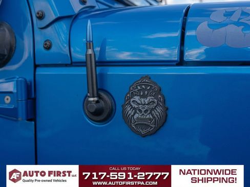 Used 2016 Jeep Wrangler Unlimited Sahara w/ Dual Top Group image 27