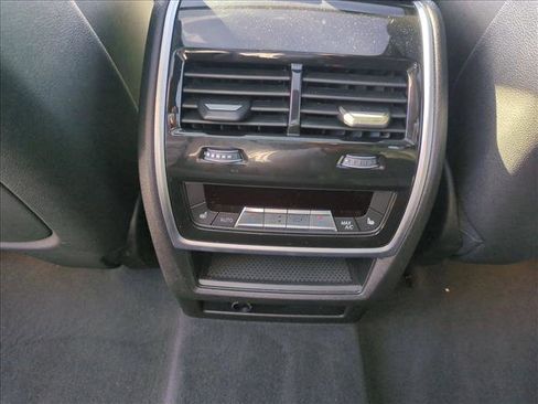 Certified 2024 BMW X7 xDrive40i w/ M Sport Package image 18