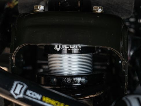 New 2025 Ford Bronco Heritage Edition image 22