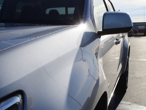 Used 2019 Chevrolet Colorado Z71 image 11