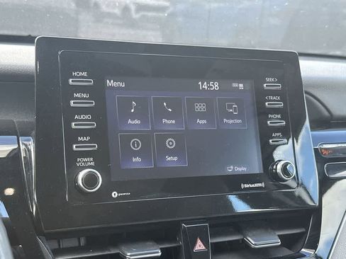 Used 2024 Toyota Camry SE image 18