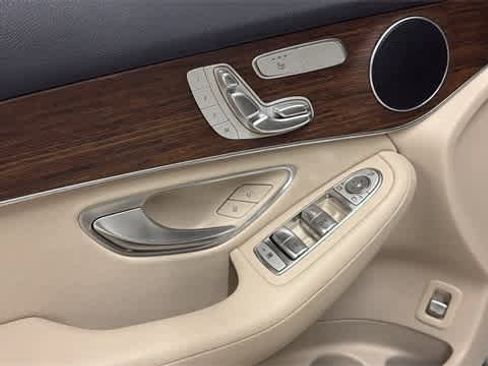 Used 2022 Mercedes-Benz GLC 300 4MATIC image 15