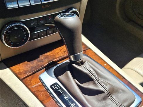 Used 2013 Mercedes-Benz C 250 Sedan image 14
