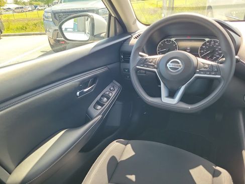 Used 2023 Nissan Sentra SV FWD image 15