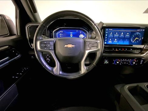 Used 2023 Chevrolet Silverado 1500 LT AWD/4WD image 5