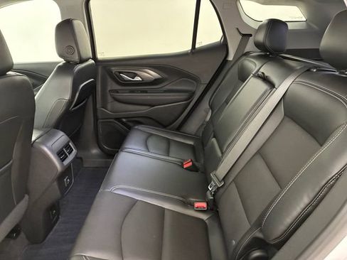 Used 2023 GMC Terrain SLT w/ Infotainment Package II AWD/4WD image 18