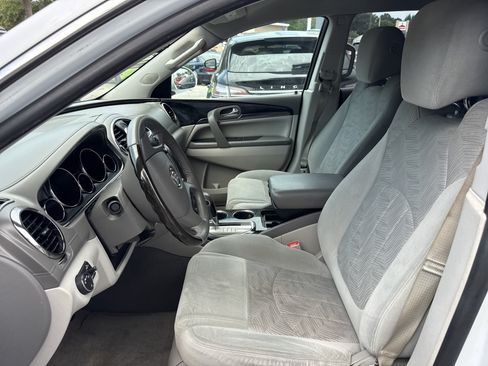 Used 2017 Buick Enclave Convenience FWD image 5