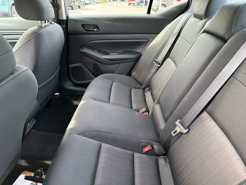 Used 2024 Nissan Altima 2.5 SV FWD image 31