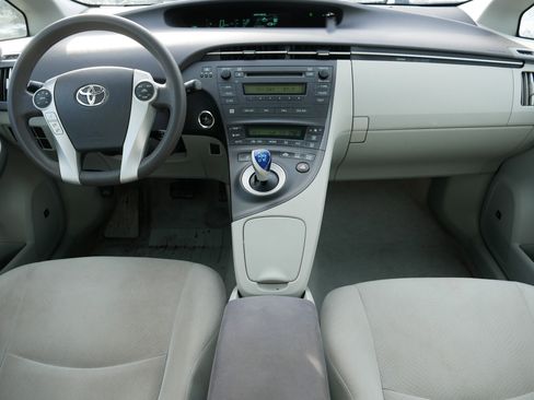 Used 2010 Toyota Prius Three image 10