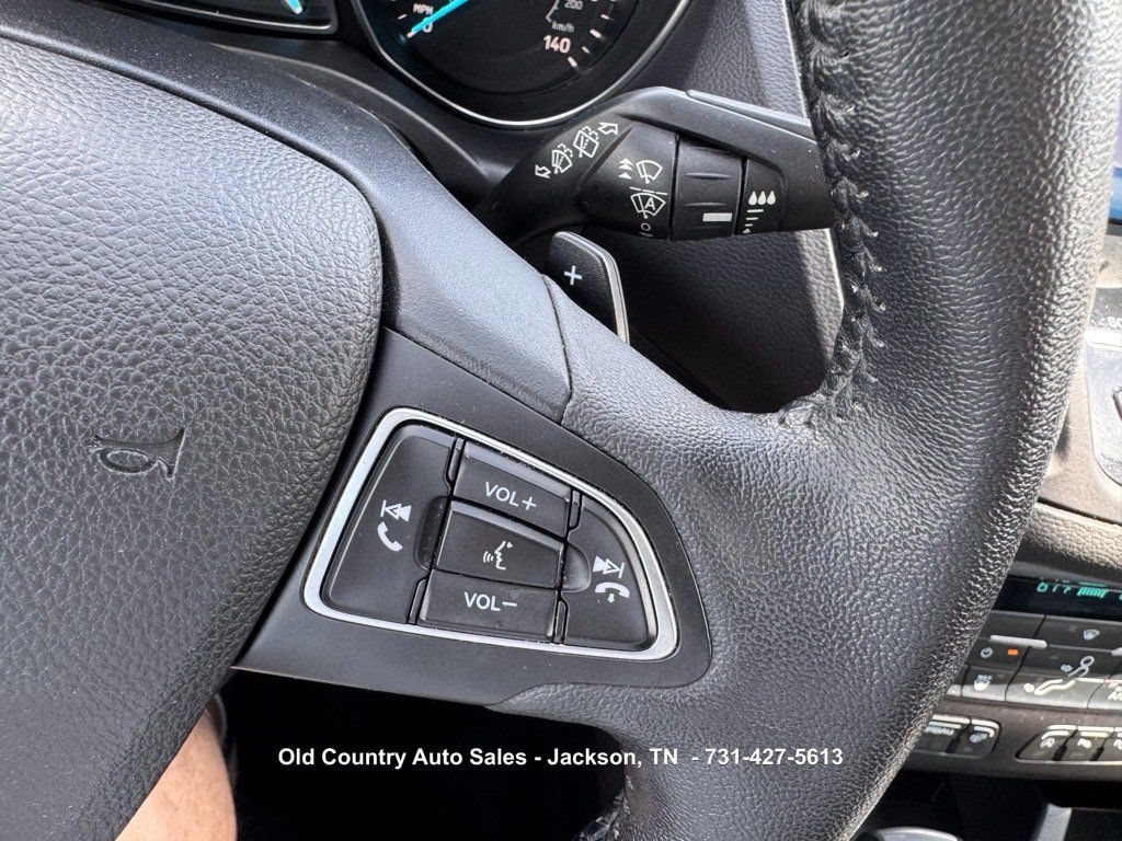 Used 2018 Ford Escape Titanium w/ Ford Safe & Smart Package AWD/4WD image 32