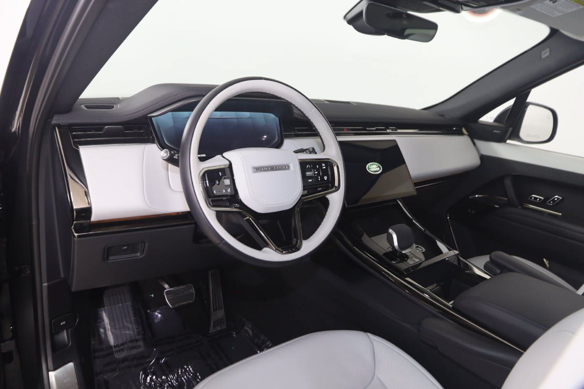 Used 2024 Land Rover Range Rover Sport Dynamic SE AWD/4WD image 28