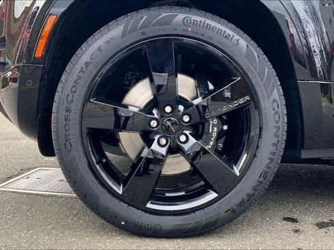 New 2026 Land Rover Defender 130 V8 image 11