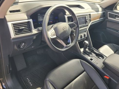 Used 2022 Volkswagen Atlas SE image 9