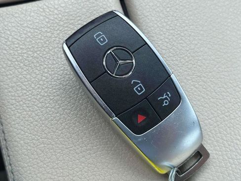 Used 2019 Mercedes-Benz A 220 4MATIC image 4
