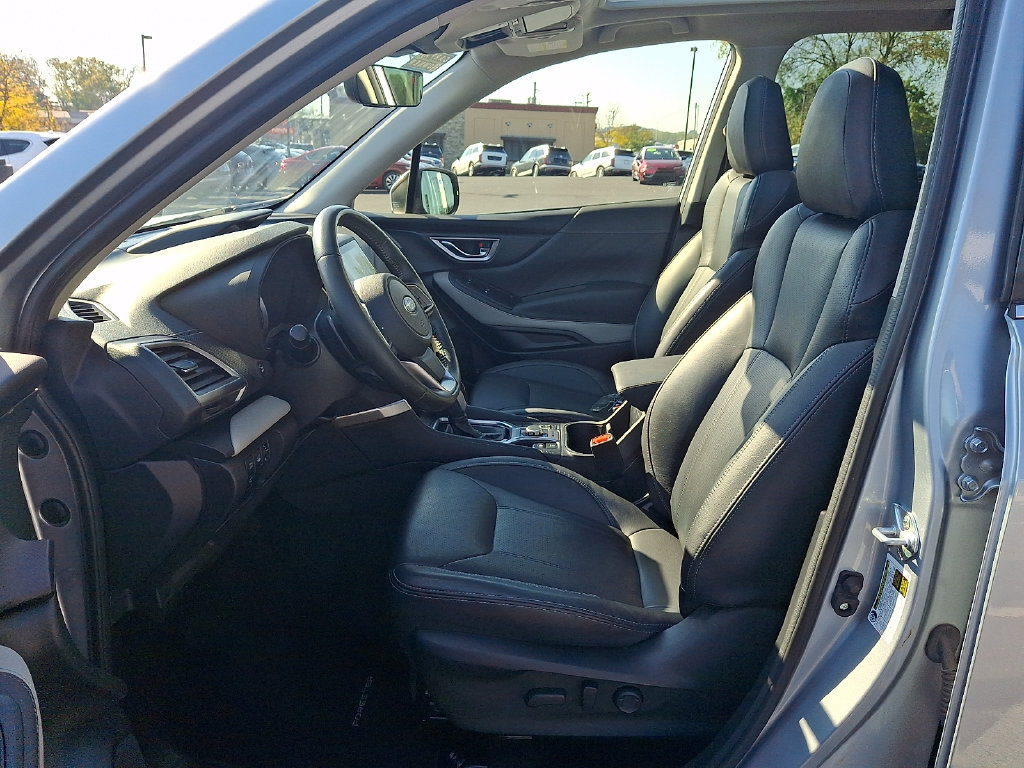 Used 2023 Subaru Forester Limited AWD/4WD image 14