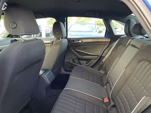 Certified 2022 Volkswagen Jetta Sport image 7
